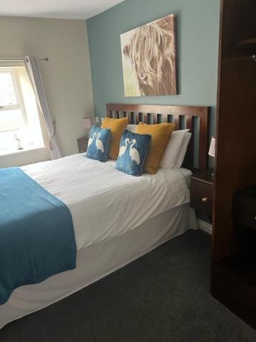 The Rose And Crown Hotel Huddersfield Bagian luar foto