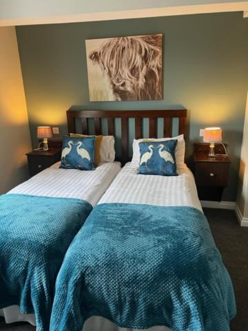 The Rose And Crown Hotel Huddersfield Bagian luar foto